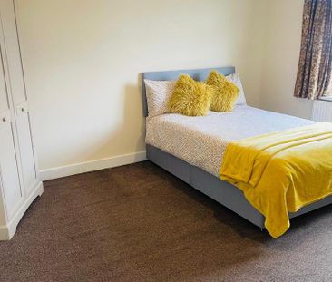 1 bedroom in a house share to rent - Photo 2