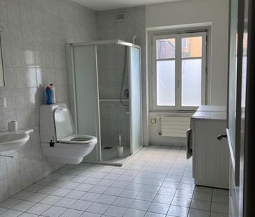 3,5 pièces de 104 m2 atypique avec grande terrasse - Photo 4