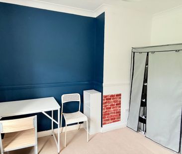 Room in a Shared House, Ringmer Road, BN1 - Photo 5