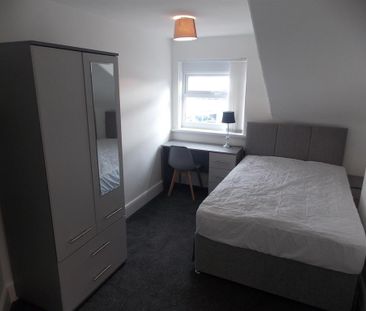 9 bedroom private hall to rent - Photo 6