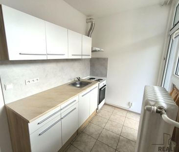 Pronájem bytu 2+1 40 m2 - Fotografie 1