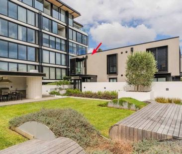 Luxury Apartment in The Bays - Photo 4