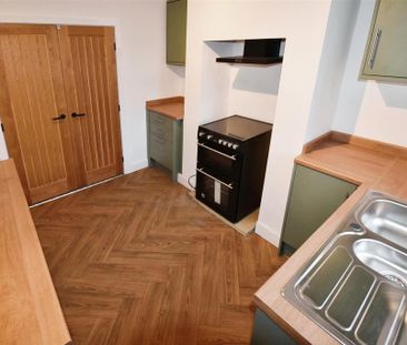 2 bedroom terraced house to rent - Photo 4