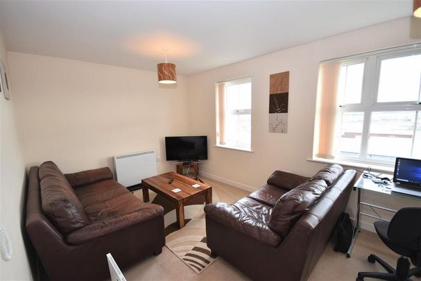 2 bedroom flat to rent - Photo 1