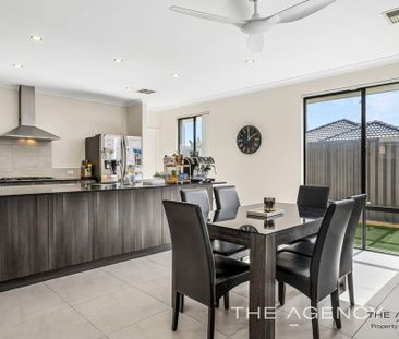Where Modern Comfort Meets Family Living - Photo 5