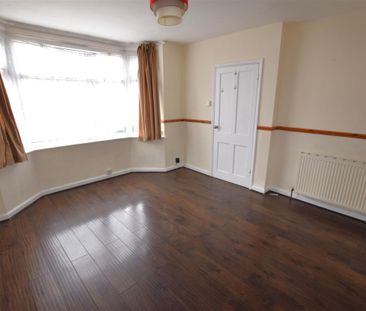 3 bedroom house - end terrace to rent - Photo 6