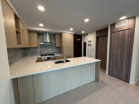 2 Bedroom - Photo 3