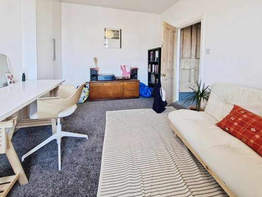 2 bedroom semi-detached house to rent - Photo 1