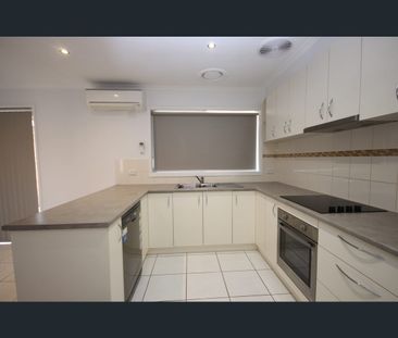 6/359 Shannon Avenue, Newtown, Vic 3220 - Photo 2