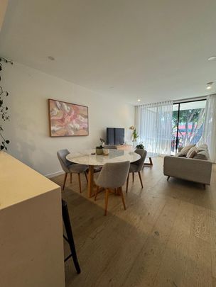 North Sydney - Photo 1