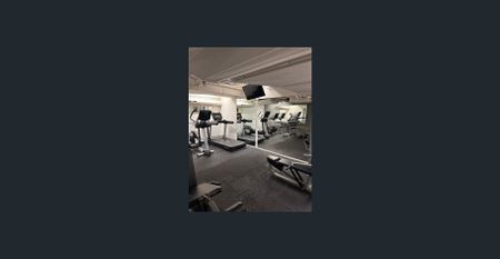 Prime City Location – Studio Apartment on Flinders Street - Photo 4