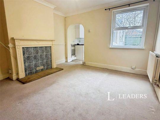 2 bedroom house to rent Russell Place, Cheltenham, Gloucestershire, GL51 - Photo 1