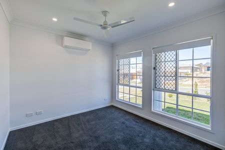 Large Family Home In Logan Reserve - Photo 2