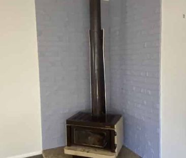 Warm, Inviting Home Perfect for Families - Photo 1