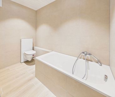 Appartement lumineux et entièrement rénové avec cheminée de 4.5 piè... - Photo 1