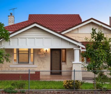 Spacious Family Home in Highly Desirable Suburb - Photo 5