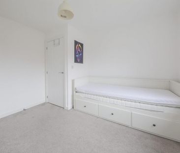 4 bedroom detached house to rent - Photo 5