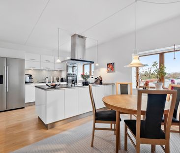 Fuldt møbleret lejlighed i hjertet af Hørsholm - Foto 1