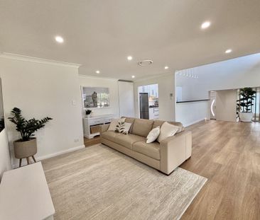 Stunning Family Retreat in Mount Annan - Photo 3