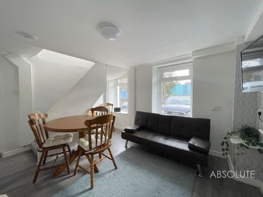 3 bedroom flat to rent - Photo 1