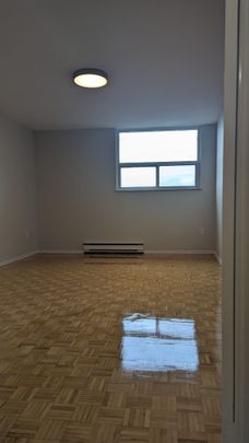 For Lease - 5348 Lakeshore Road Unit# 510, Burlington, Ontario - Photo 1