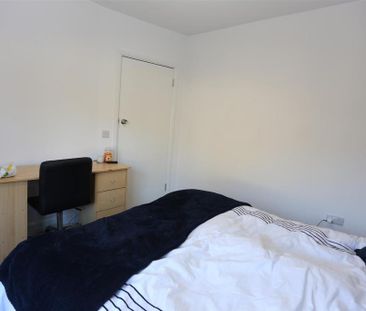 4 bedroom house to rent - Photo 3