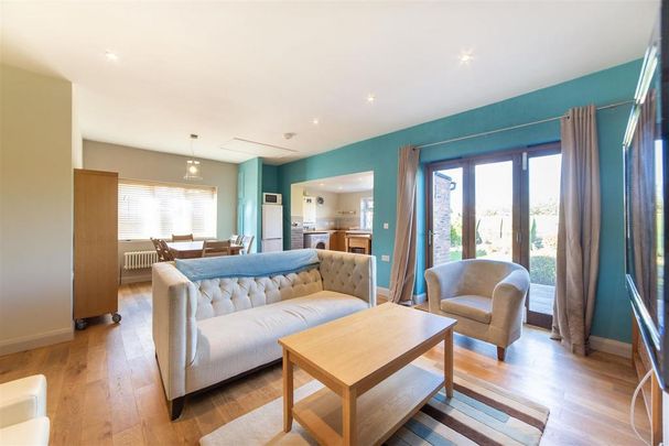 2 bedroom semi-detached bungalow to rent - Photo 1