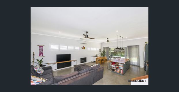 3 Month Lease Term Only - Beautiful 4 Bedroom Home in Daglish - Fully Furnished & Equipped - Photo 1