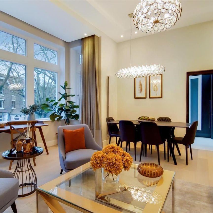 FITZJOHNS AVENUE, NW3, London - Photo 1