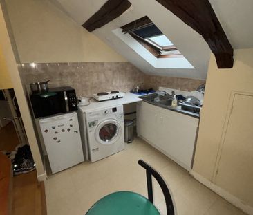 Location Appartement 2 pièces 21m² SABLE SUR SARTHE 72300 - Photo 2