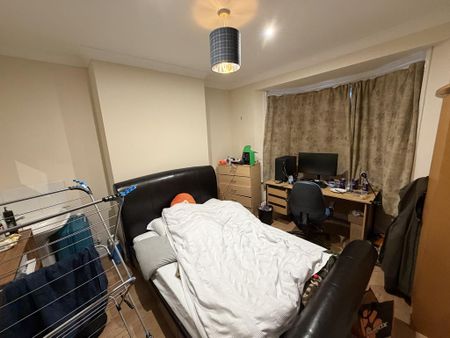 5 bedroom house to rent - Photo 2