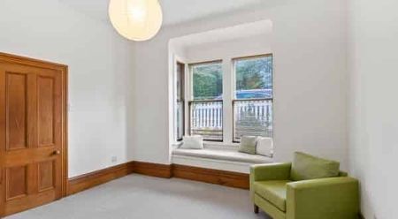 Cutie in Brooklyn - Photo 5