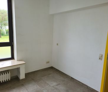 Helle 2 Zimmer Wohnung (Hochpaterre) zur Miete mit Balkon in ruhiger Wohngegend! - Foto 4