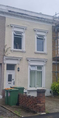 5 bedroom terraced house to rent - Photo 4