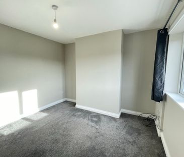 2 bedroom End Terraced House to let - Photo 4