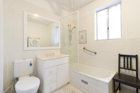 2/74-80 Collett Street, Queanbeyan - Photo 5