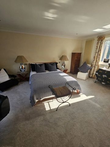 5 bedroom house in London - Photo 4