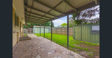 PERFECT FAMILY HOME - Photo 4