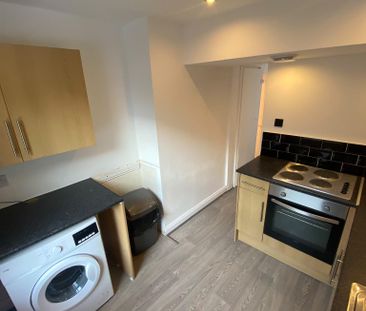 1 bed Flat in West Derby Village , Liverpool, L12 5HJ - Photo 2