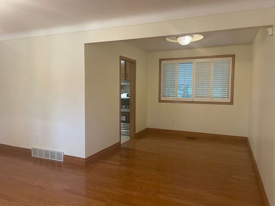 For Lease - 4327 Mitchell Avenue, Niagara Falls, Ontario - Photo 1