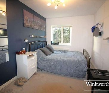 Thamesdale, London Colney, St. Albans, Hertfordshire, AL2 - Photo 4