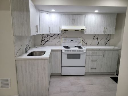 For Lease - 383 Jay Crescent, Orangeville, Ontario - Photo 2