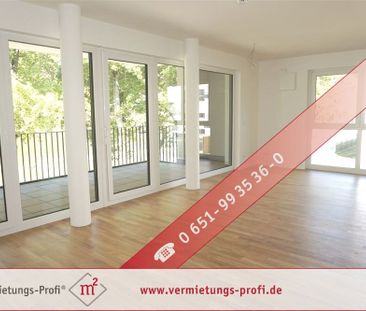 Attraktive 2-Zimmer-Wohnung mit Einbauküche, Balkon und traumhafter... - Photo 1