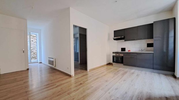 Location - Appartement T2 rénové de 35 m² avec cour privative et cagibi - Photo 1