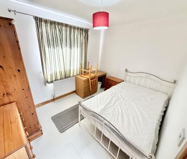 4 bedroom detached house to rent - Photo 3