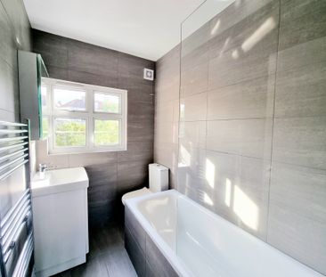 Edgware Road, NW9 6NB, Colindale - Photo 2