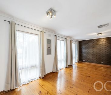 Open the Door to Family-Sized Comfort in a Quiet Netley Haven - Photo 5