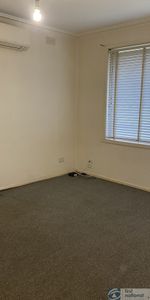 Convenient location - Photo 4