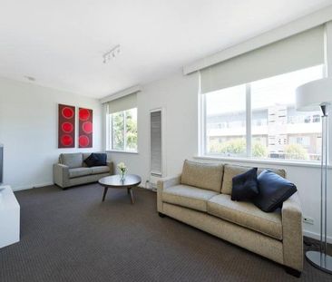 DESIGNER LIFESTYLE - Photo 2