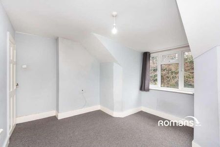 York Road, Aldershot, Hampshire, GU11 - Photo 3